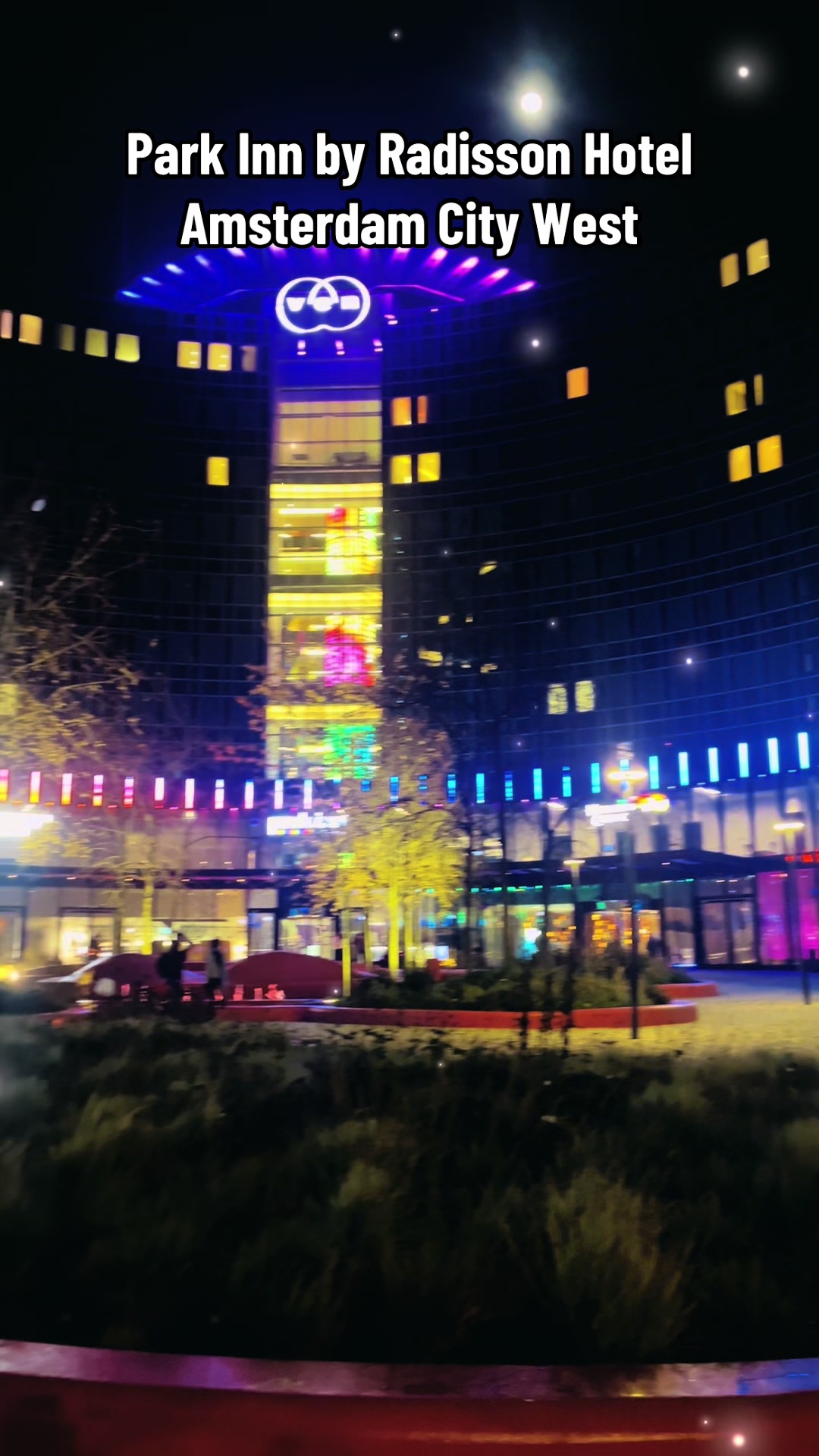 Very nice hotel, based in sloterdijk, one stop away from Amsterdam Centraal by train
#parkinnbyradis