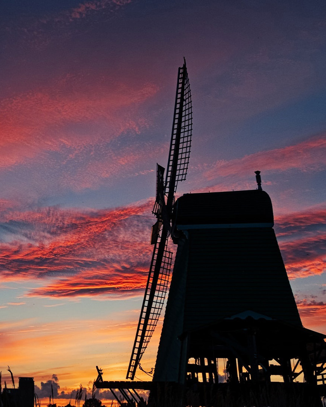 Golden hour in Zaandam. 🌅 #inntelhotelsamsterdamzaandam #hotelzaandam #visitzaandam