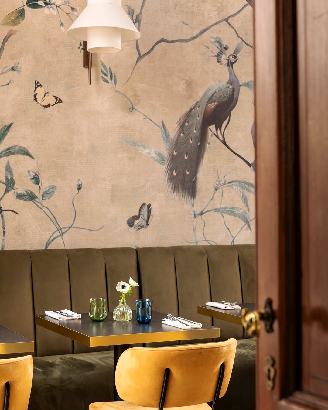 Morning details ✨

📸 @ellerstudio 

#BZARhotels
#HotelViminale
#VisitRome #ExploreRome