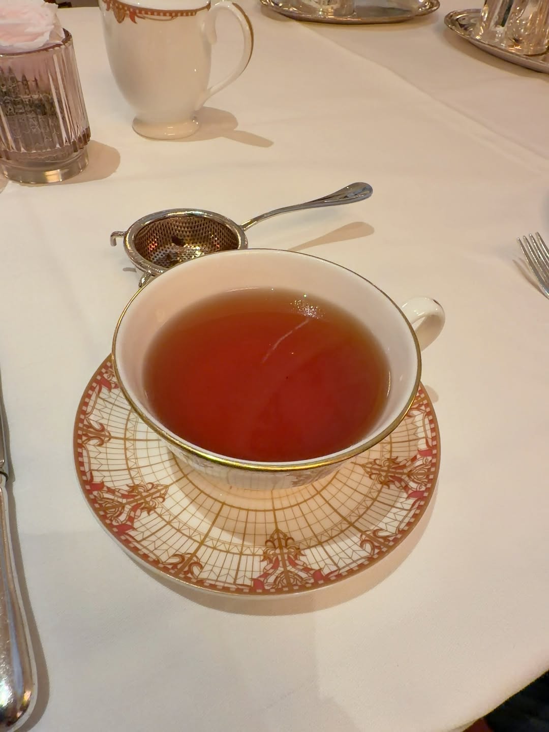 #afternoonteaparty #afternoontea #thesavoylondon #thegallerycafé #london