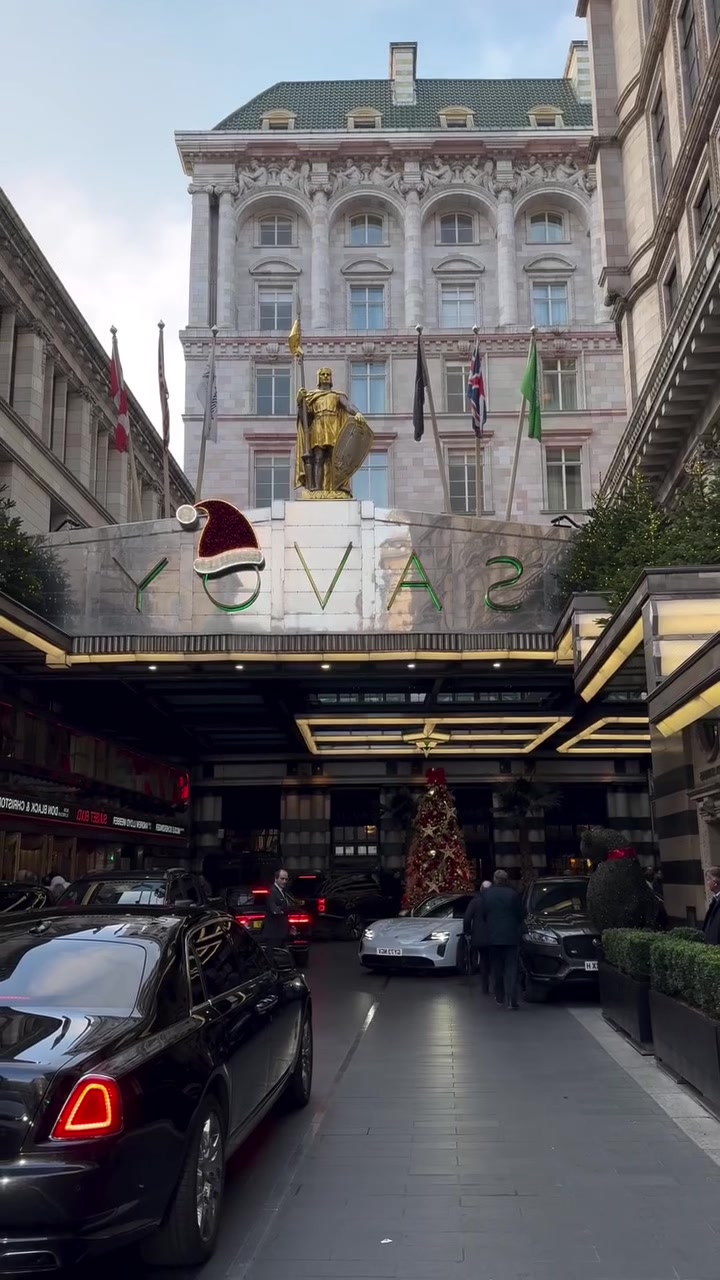 short clicks of They  savoy hotel
#thesavoy #luxuryhotels #london #fory #uktravel