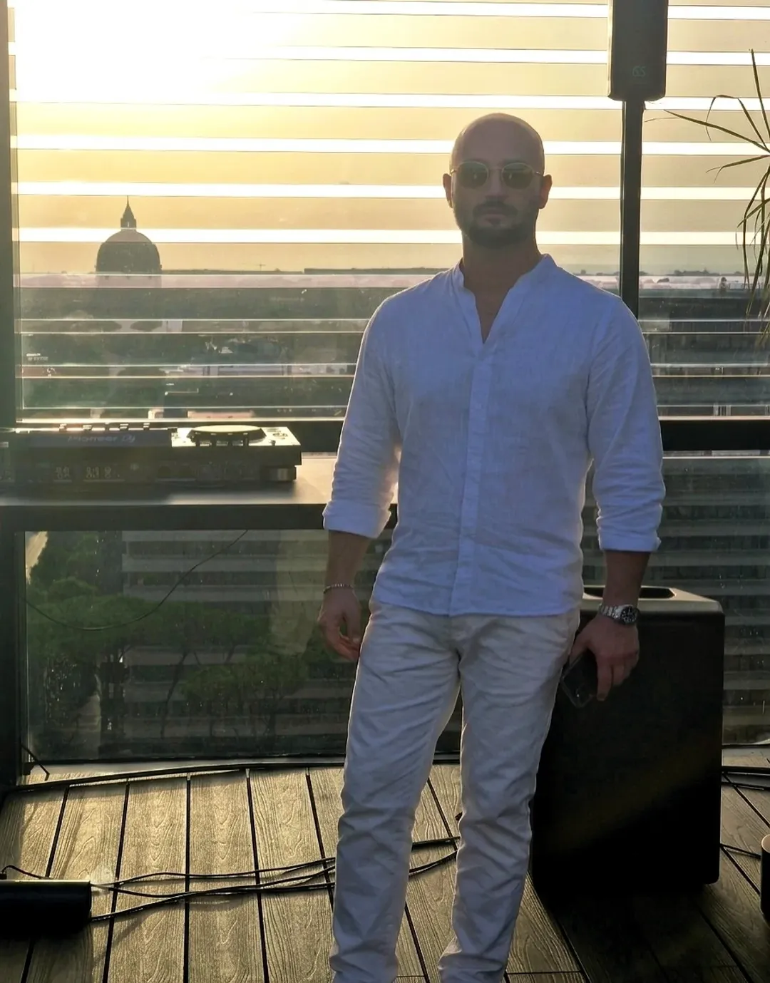 Dove l'orizzonte di Roma incontra il ritmo della notte🍸Hilton Rome Eur La Lama #AperitivoRoma
#Hilt