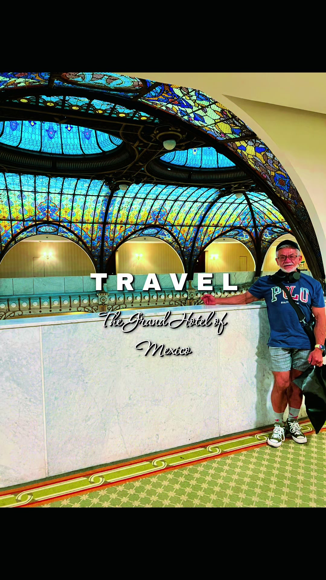 The Gran Hotel Ciudad de México, located in the heart of the city overlooking the Zocalo, is an arch