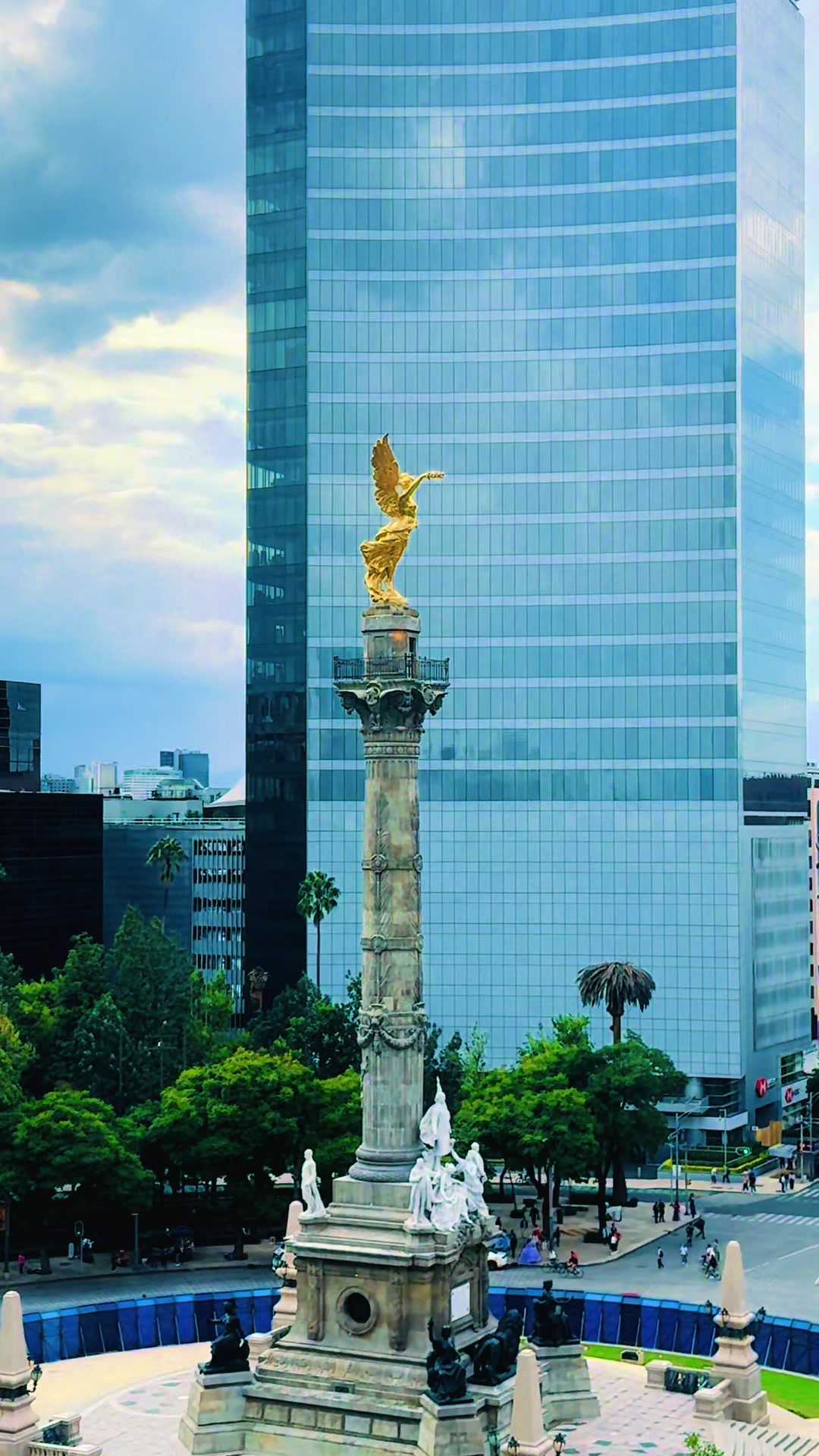 City Express 🏨.. CDMX 🇲🇽#cityexpressplusreformaelangel #angeldelaindependencia #cdmx #hotel #vist