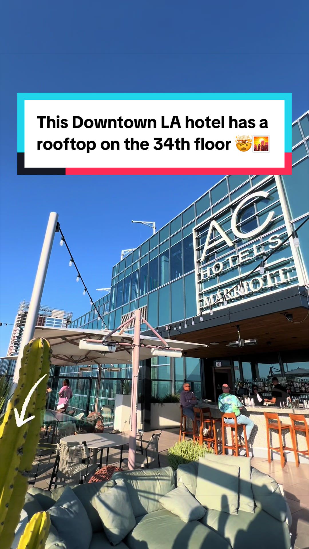 Rooms here can start around $200/night, making this one of the best-value stays in Downtown LA. 🌇✨
