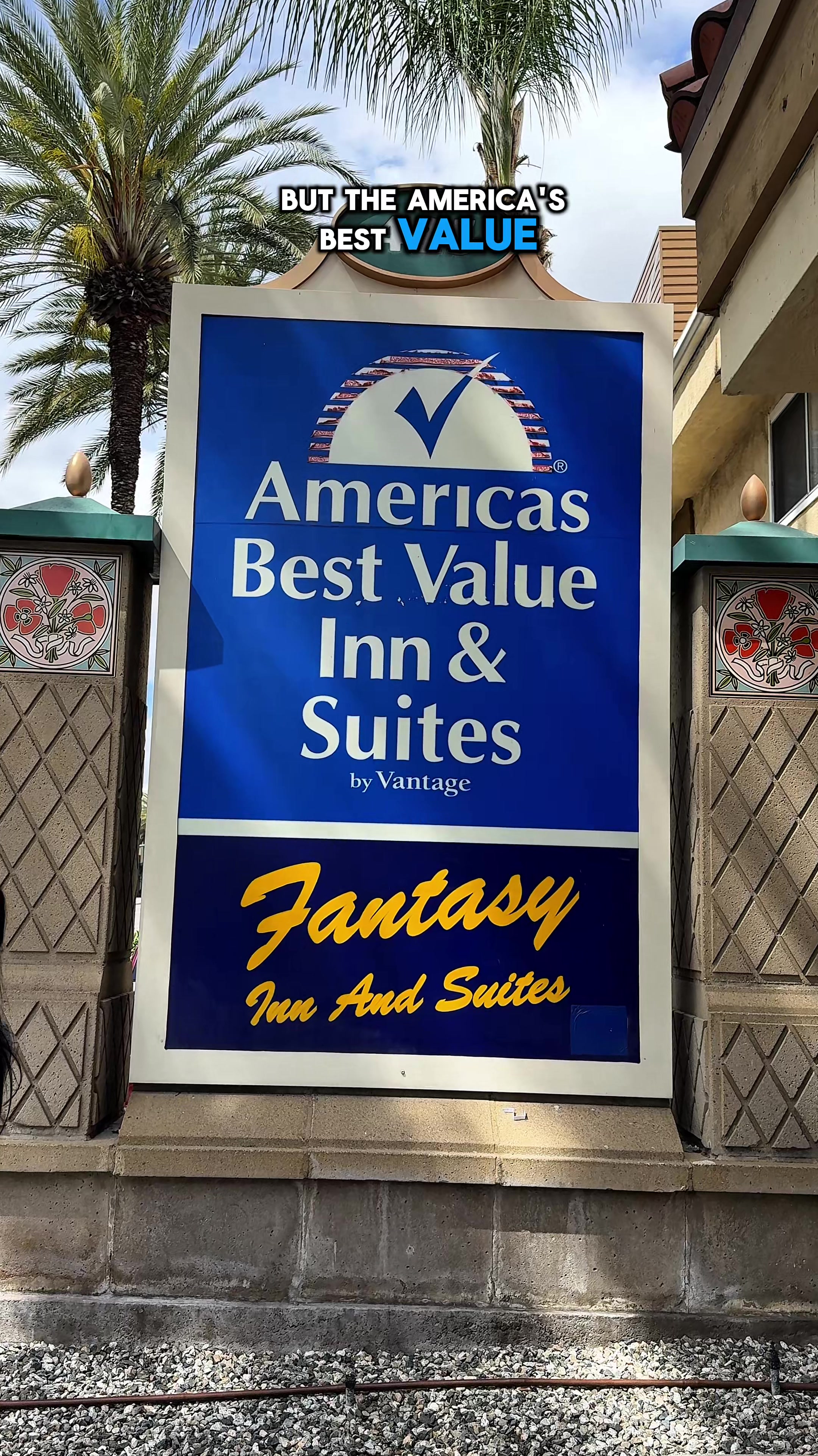 Best Value hotel in Anaheim! #tiktokgogrow #tiktokgotriplaunch #tiktokgo #budgethotels #anaheimhotel