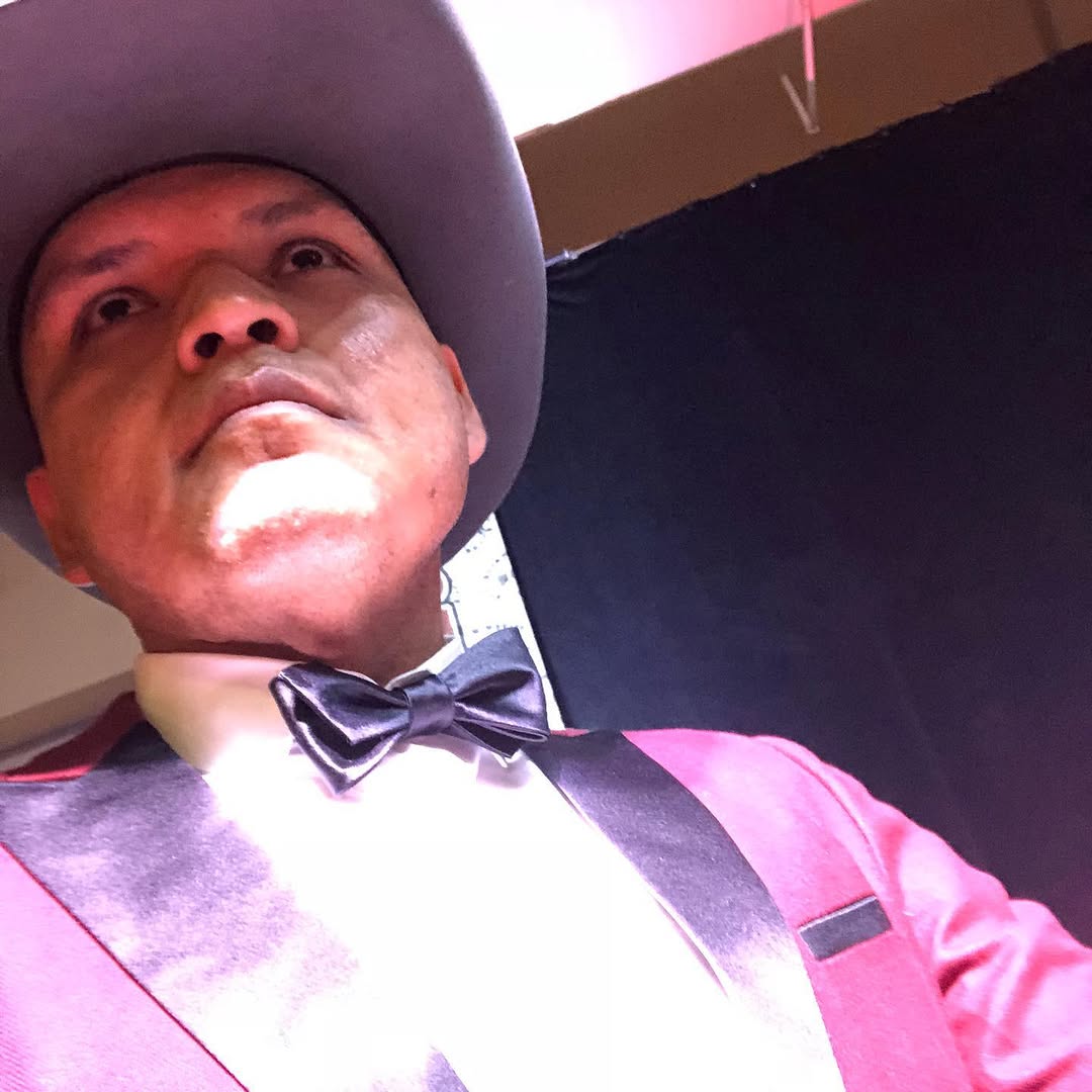 trying to access your flashlight on stage and end up taking a pretty okay selfie 😂 #infr2019 #bowti