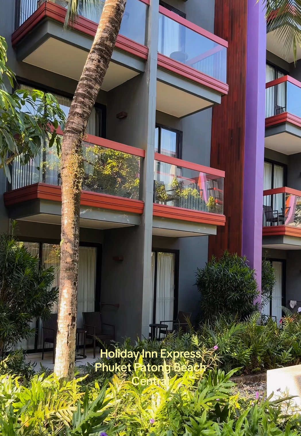 Holiday Inn Express Phuket Patong Beach Central 🏝️

ที่พักทำเลดีมาก ใกล้หาดป่าตอง เดินไม่กี่นาทีก็ถ