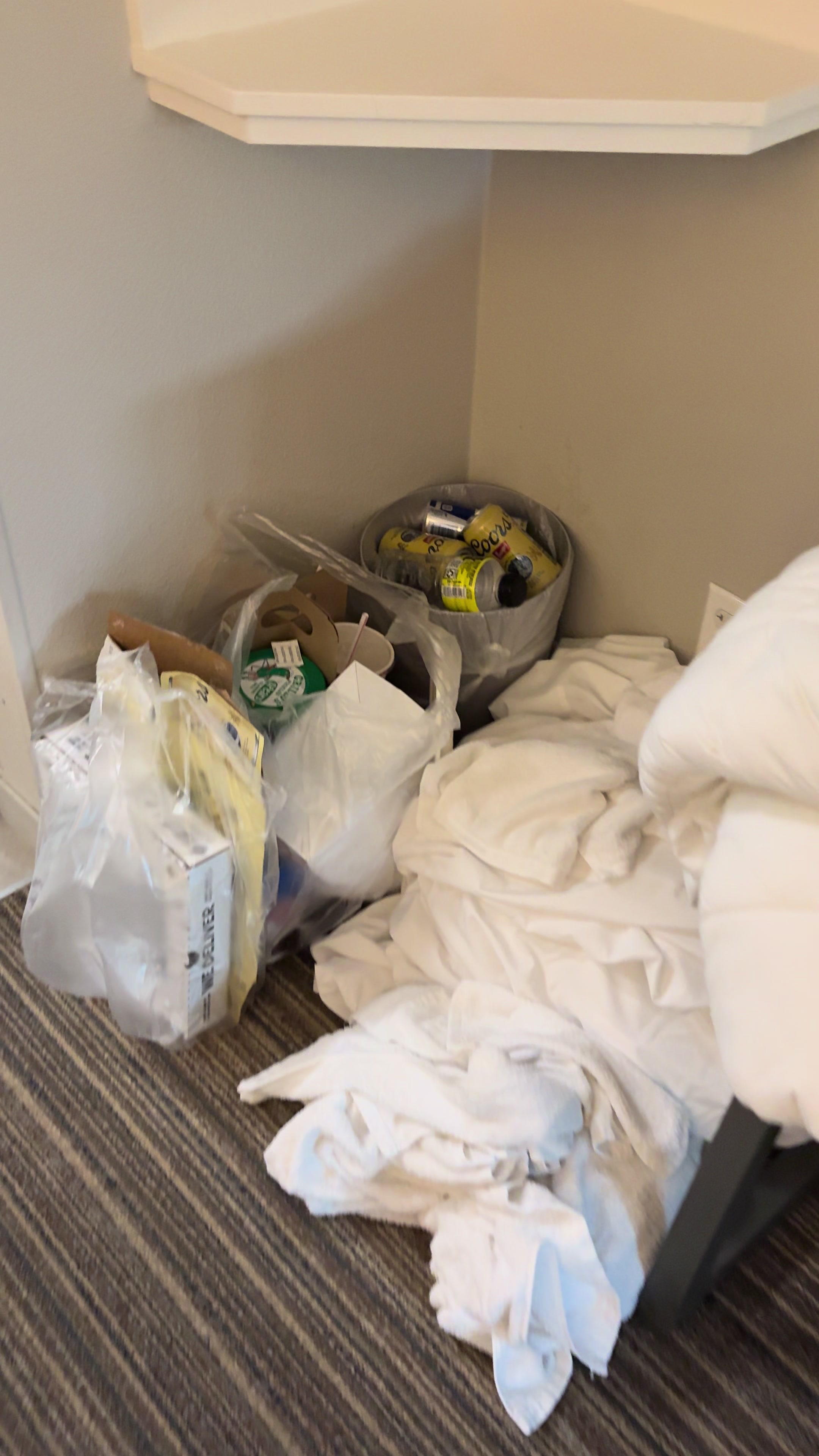 EVERY hotel I stay in, I always do this!  #hotelcleaning #respect #holidayinnexpress #sanclemente #f