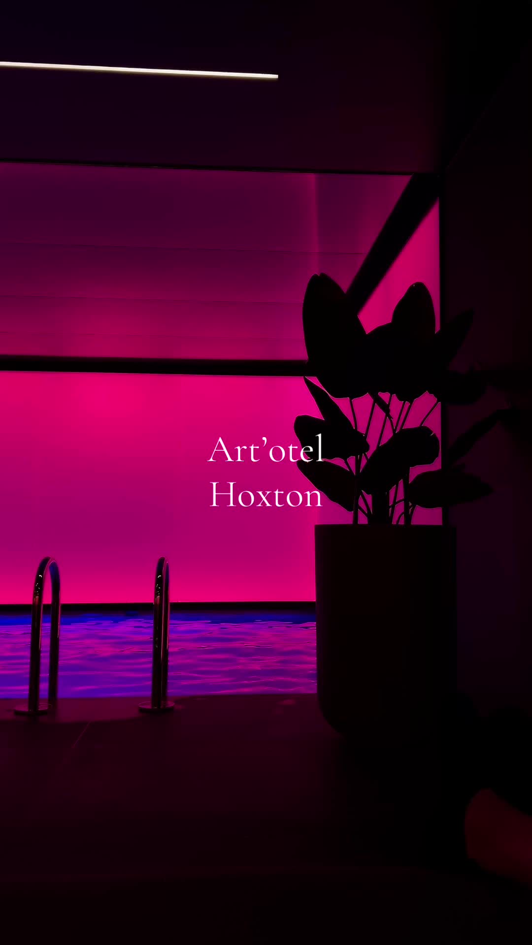 My honest take on London’s most unique luxury art hotel: gorgeous interiors, amazing bar, and insane