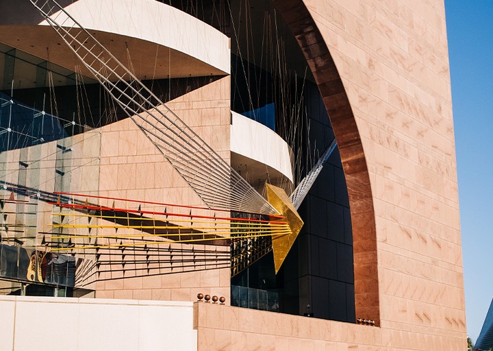 Turn your stay into a cultural escape.
Just moments from Costa Mesa Marriott, discover the Segerstro