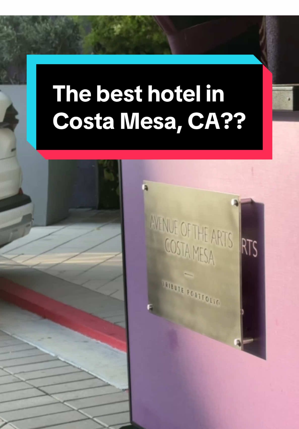 Looking for a hotel in the heart of Costa Mesa, California? You definitely have to check out Avenue 