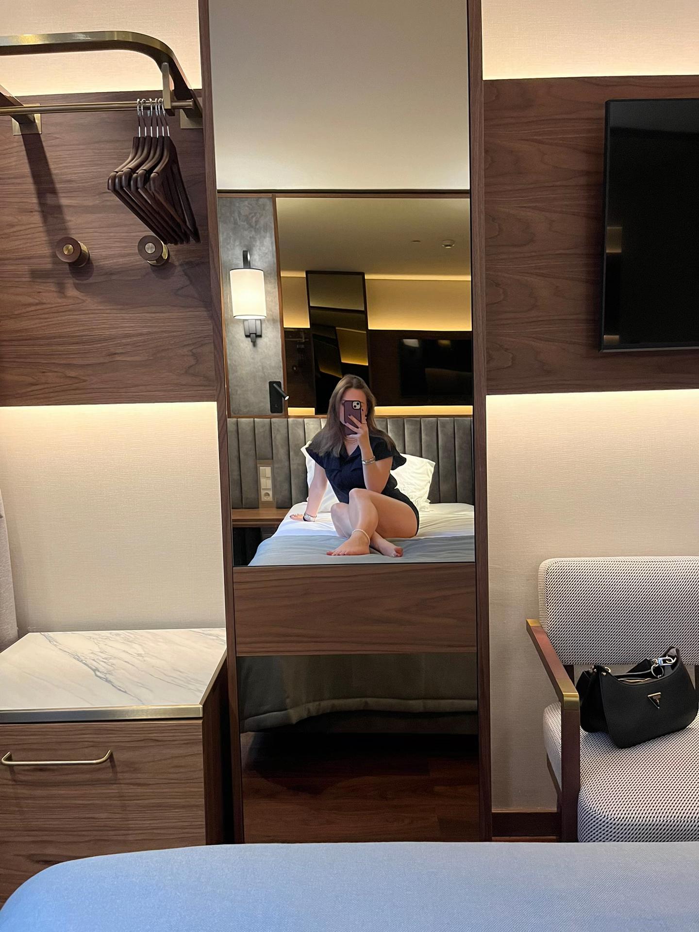 Gostei muito do hotel, super moderno. Tinha musica ao vivo também ☺️

#hotel #lisbonhotel #lisboa #l