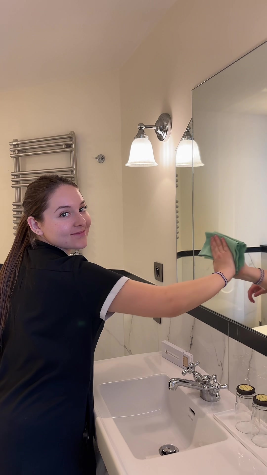 Une équipe de choc à Hôtel Saint-Pétersbourg ✨

—

The dream team at Hôtel Saint-Pétersbourg ✨

#Hot