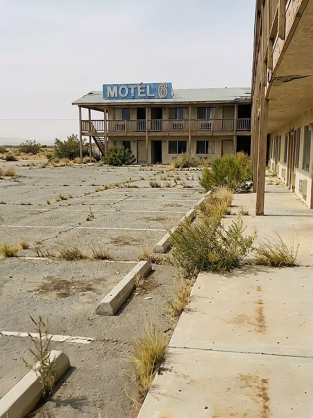 Abandoned Motel 6 #urbex #abandoned #abandonedplaces #explore #timecapsule