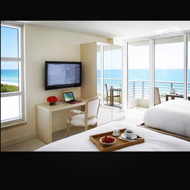 GRAND BEACH HOTEL - Miami Beach.
Ótima opção para quem quer ficar de frente para o mar, e super bem 