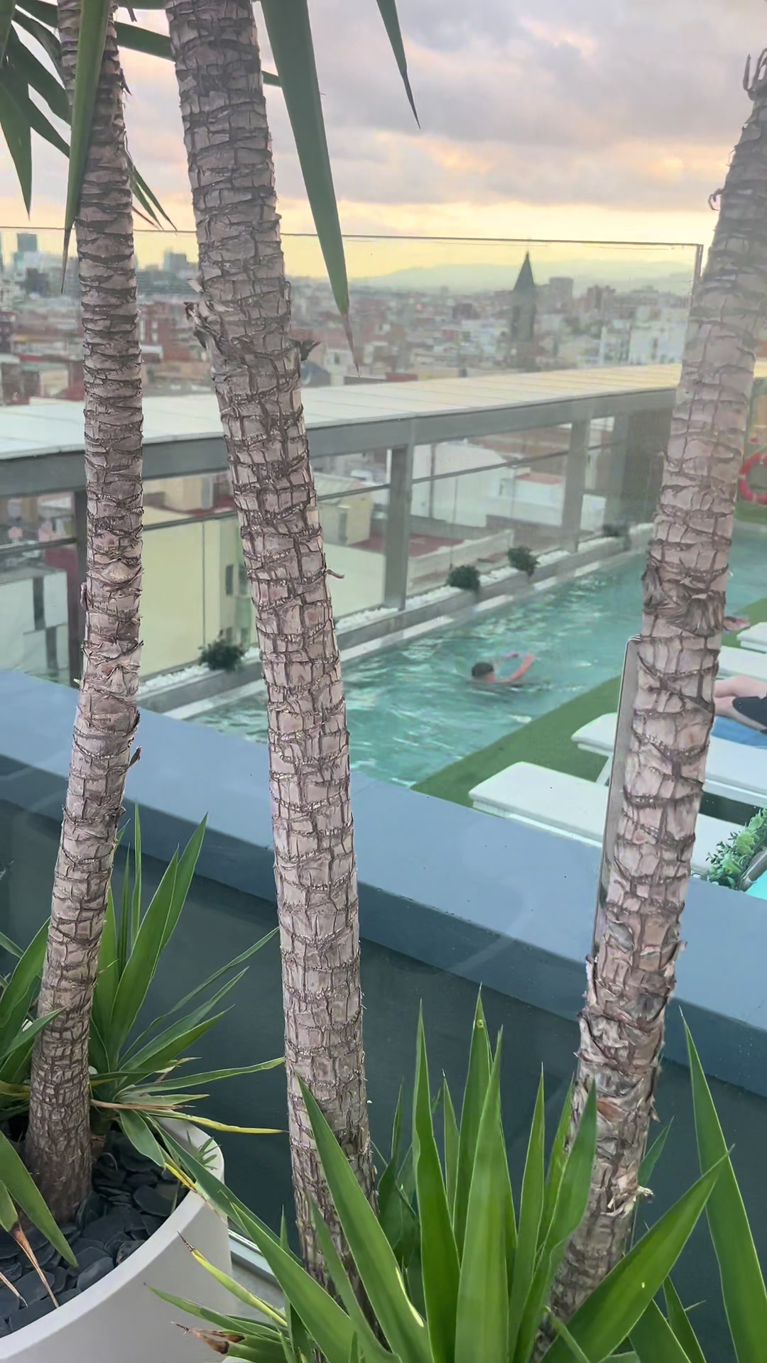 10/10! This hotel is amazing! #barcelona #spain #barcelonaspain #cataloniabarcelonaplaza #traveltikt