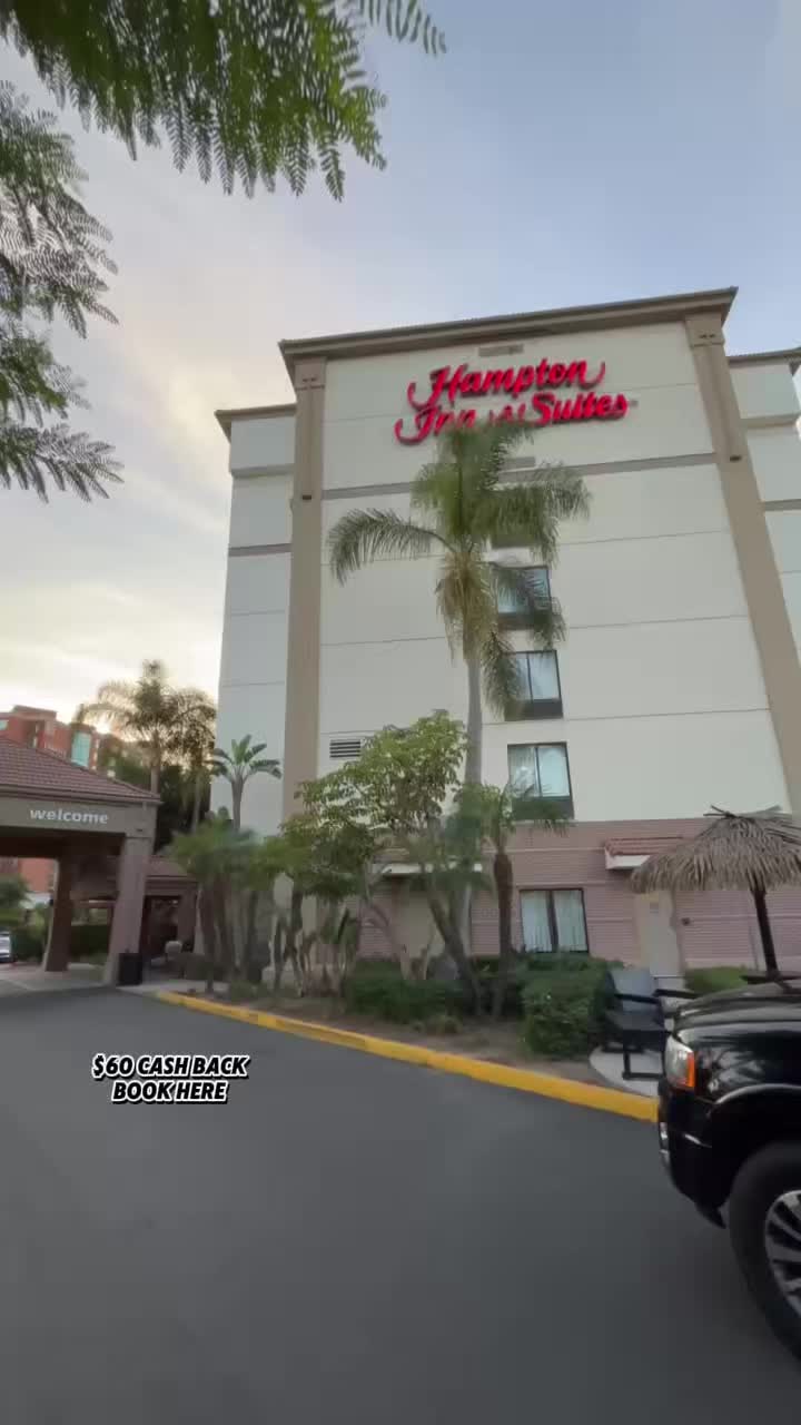 POV: You found a Disneyland stay that’s budget-friendly and actually worth it 👀🏰

Staying at Hampt