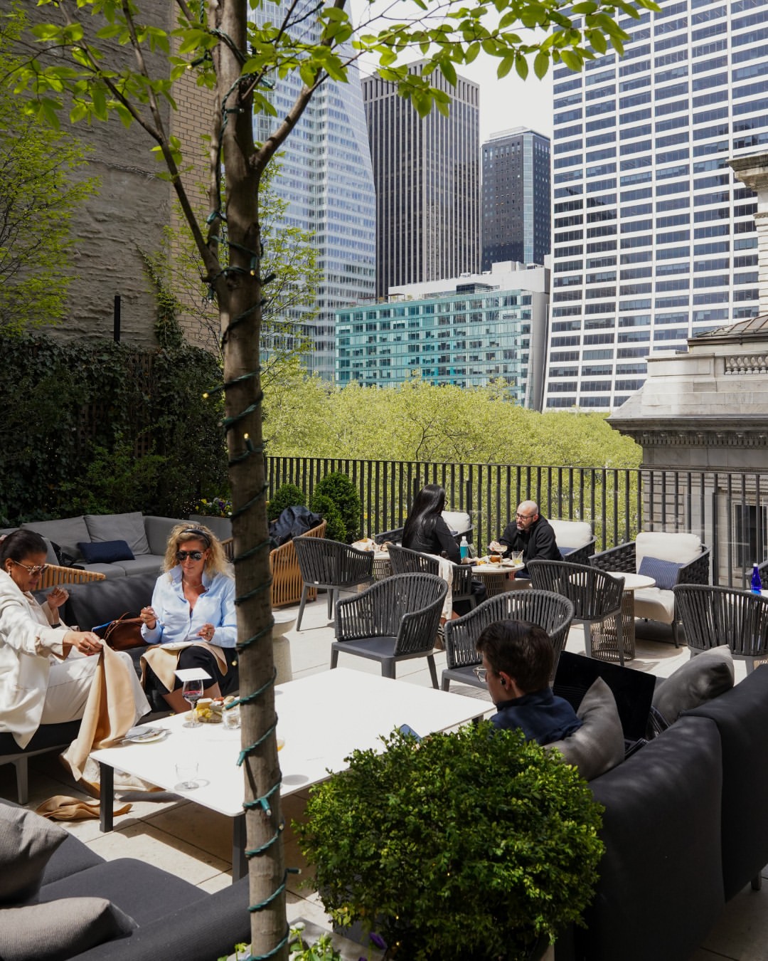 A hidden terrace in Midtown, made for long afternoons and one-more-round kind of evenings.⁠
⁠
Summer