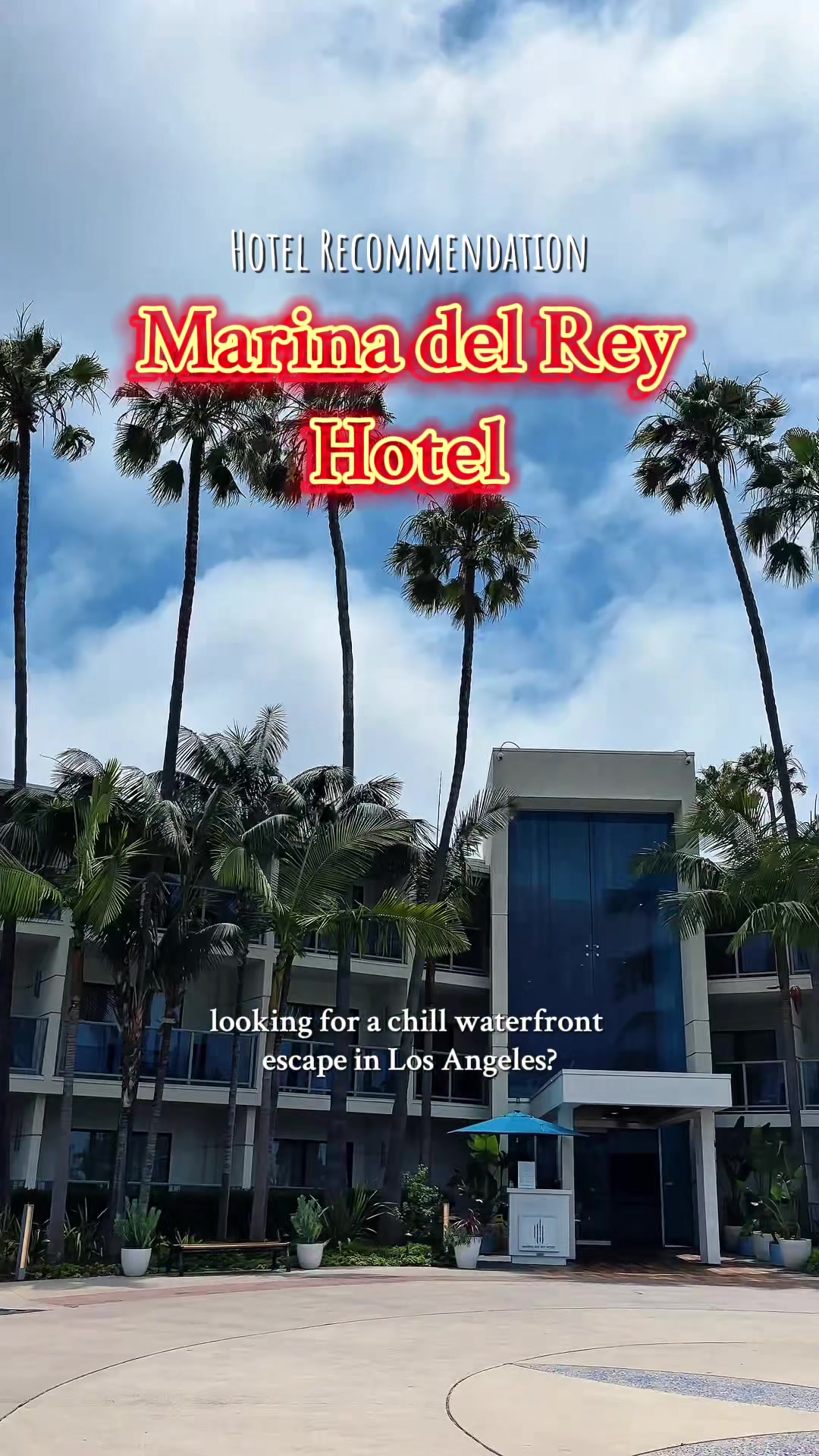 If you’re looking for a waterfront stay with good vibes and even better food, this is your sign!
Mar