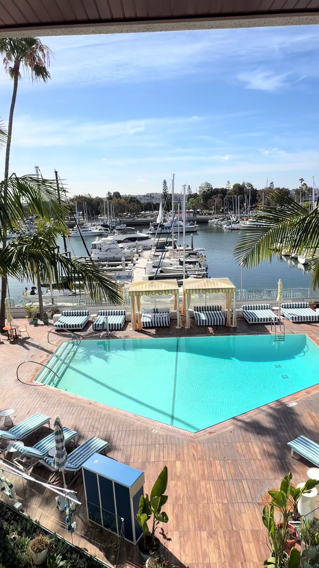 This hotel is stunning! #la #lahotel #marinadelrey #marinadelreycalifornia #losangeleshotel