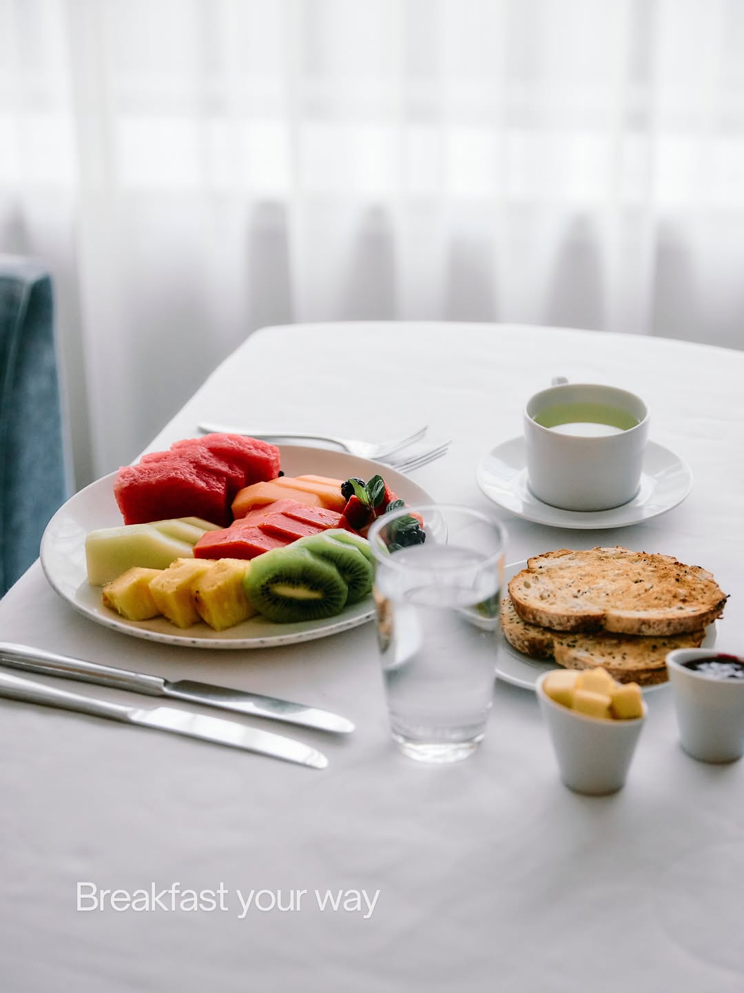 Start the day, your way.
Enjoy breakfast in the comfort of your room and make every morning a little