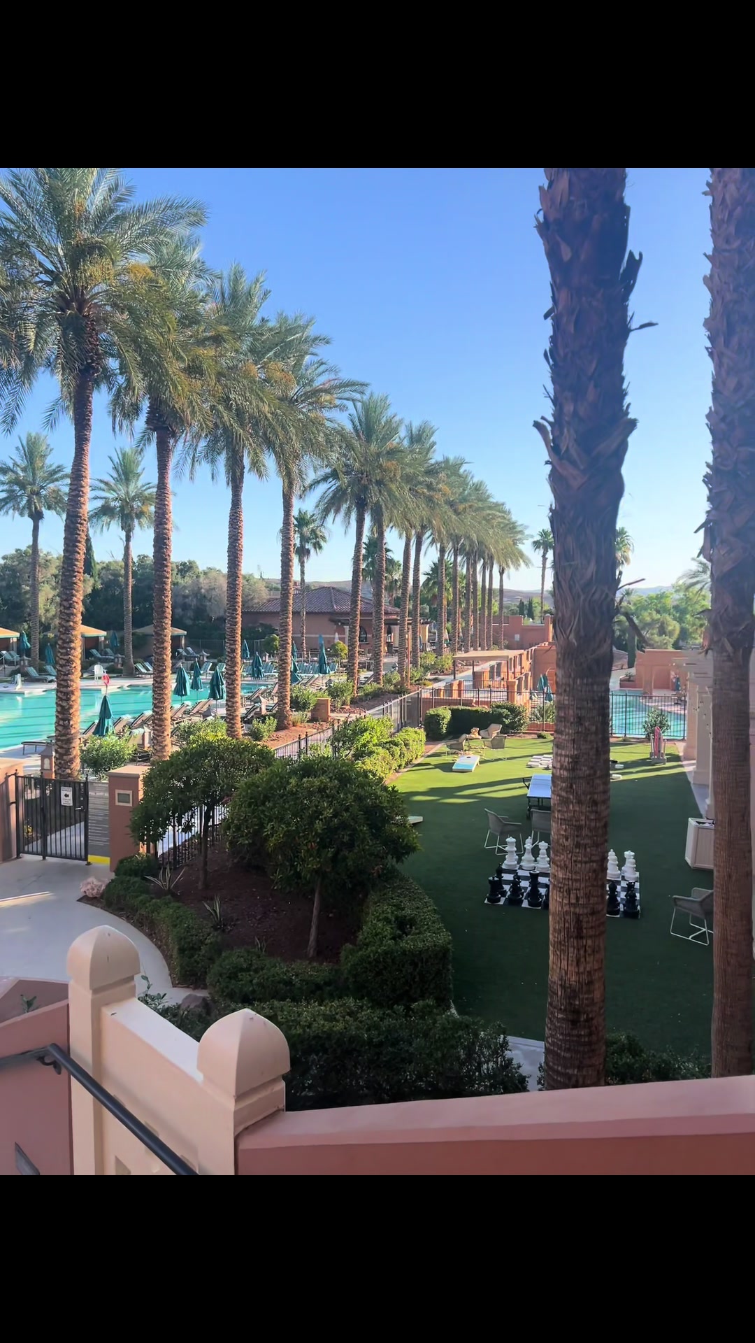 This is Vegas #vegas #thewestinlakelasvegas #lakelasvegas #relaxation #gotouchsomegrass