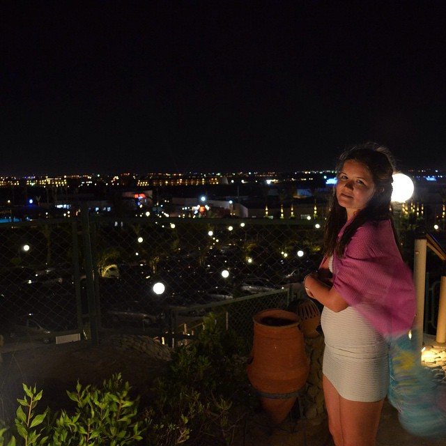 Ночная Хургада и я 🌌🗾🌑🌆🇩🇪 #Хургада #hurgada #egypt #redsea #hiltonlongbeachhotel #hiltonlongbe