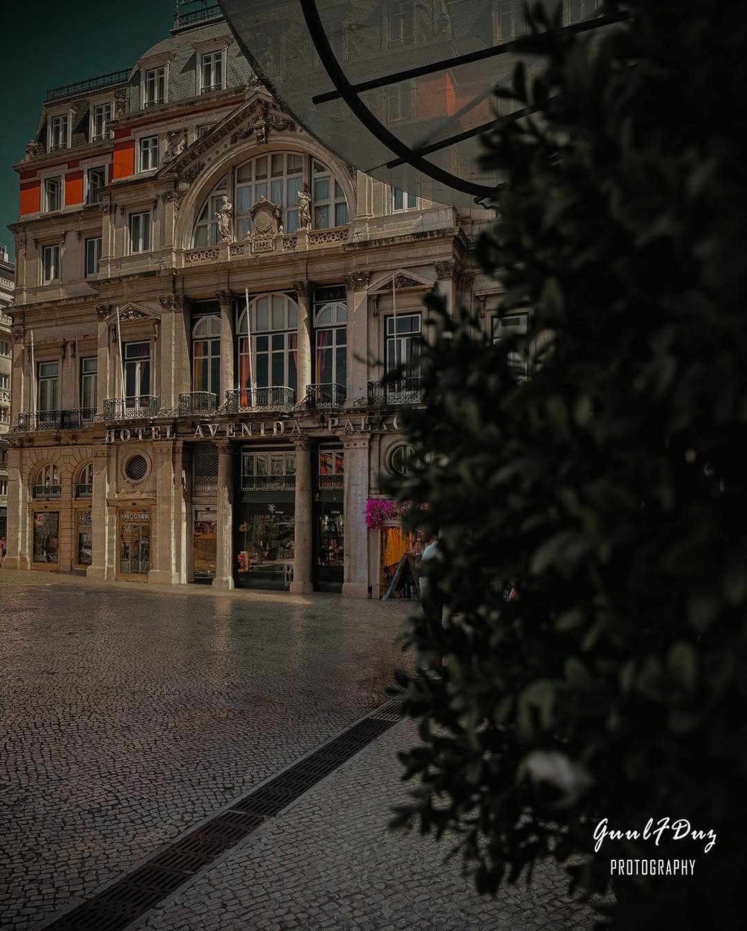 🔻 HOTEL AVENIDA PALACE🔺
_____________________________________________________
Gear:
📷 Iphone 15 P