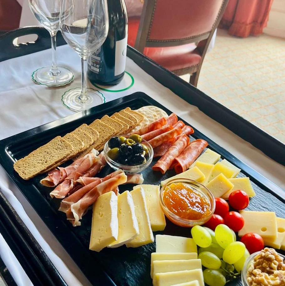 Elevate Your Stay: Cheese, Cold Cuts & Wine
Add this gourmet treat to your booking directly on our w