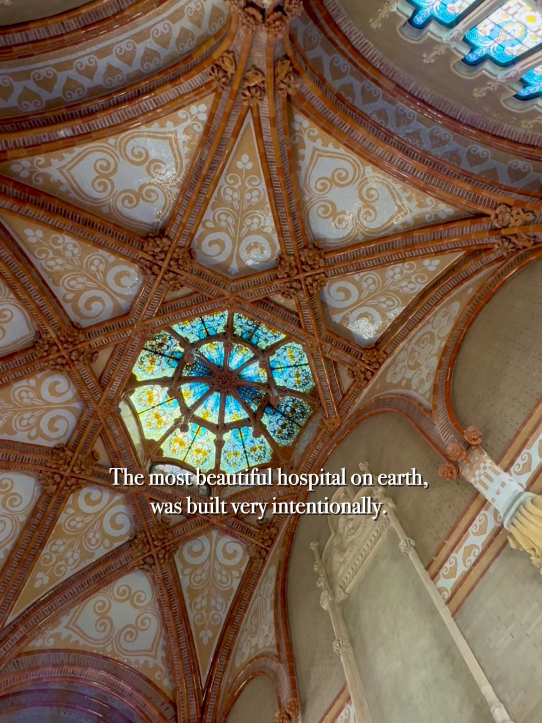 In 1902, architect Lluís Domènech i Montaner was asked to design a hospital in Barcelona.

He built 