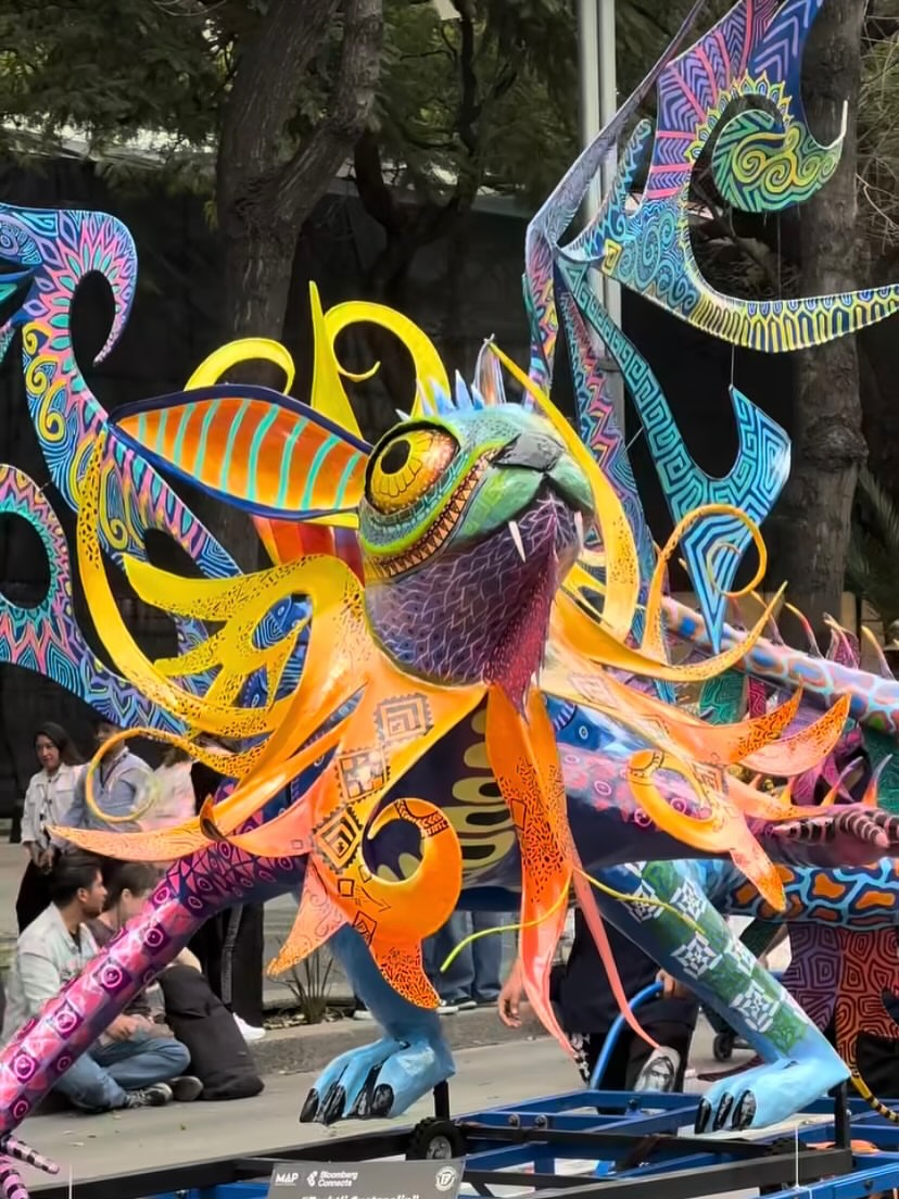 ✨Este fin de semana, CDMX se transformó en un sueño colorido: el Desfile de Alebrijes iluminó nuestr