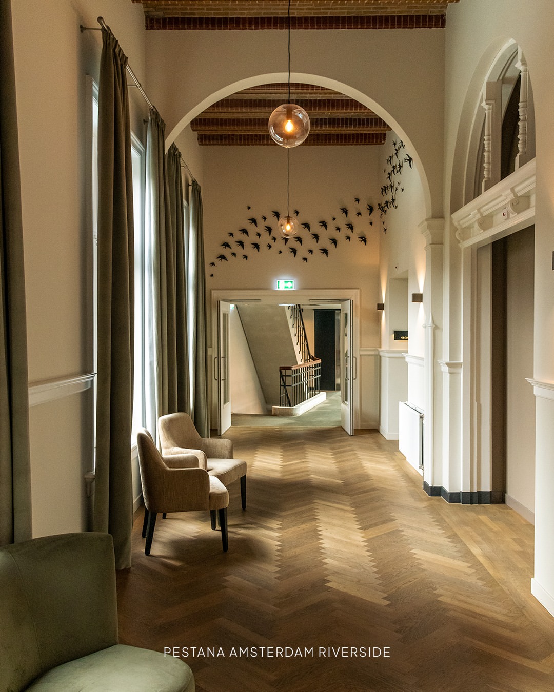 [EN] A stay shaped by moments of comfort.​
Wake up in a light-filled room, enjoy breakfast overlooki