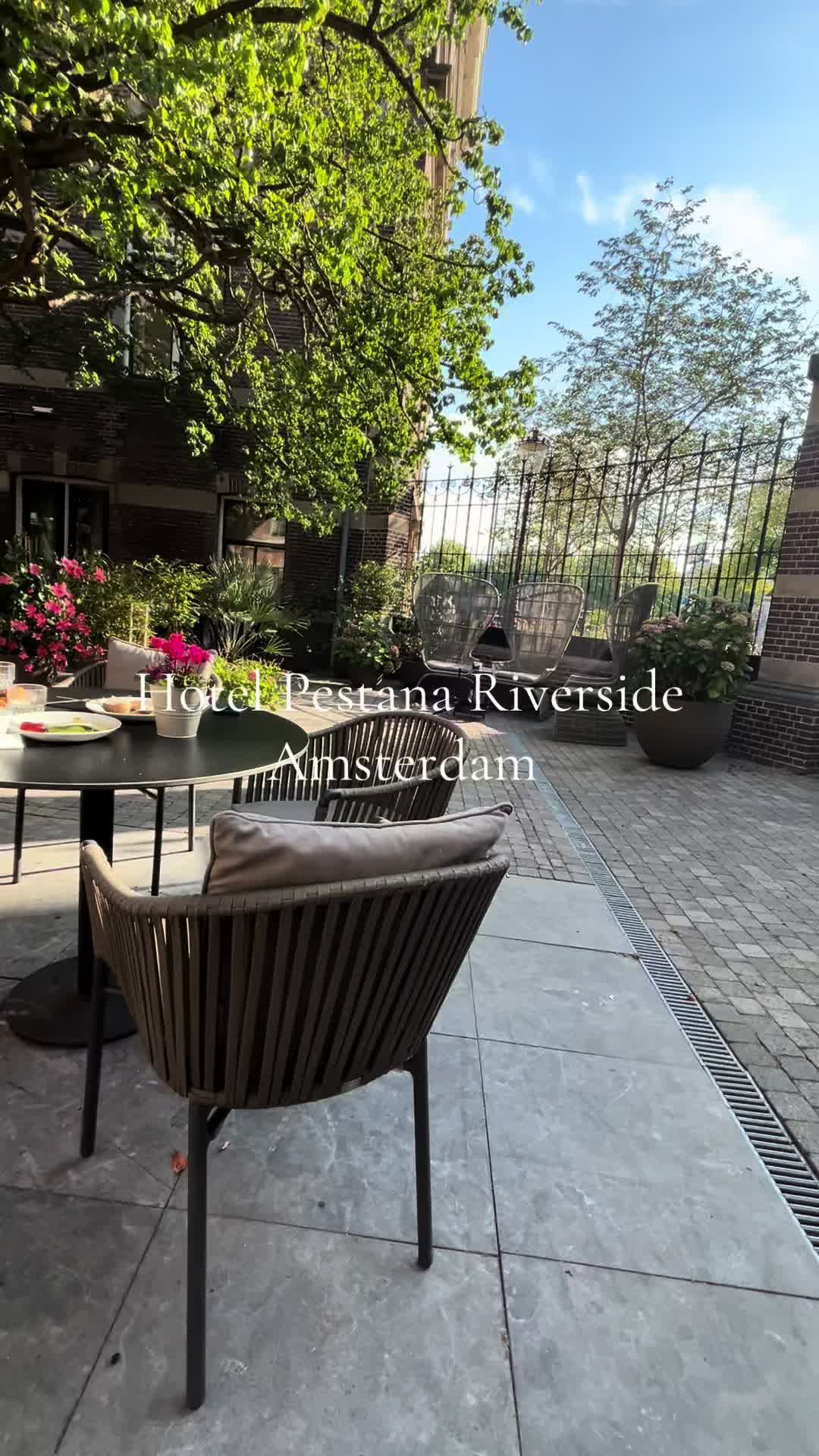 Princess treatment at #pestanariverside Would you stay here? 

#adventureswitharborrtion #amsterdam 