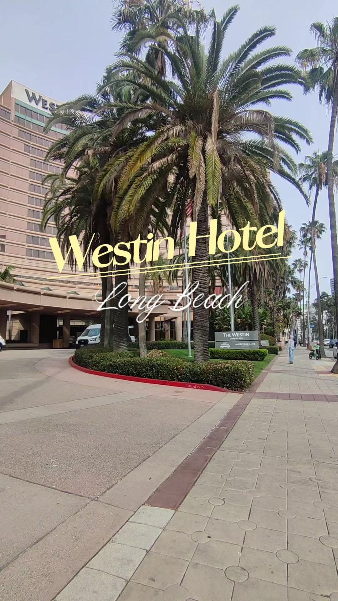 The Westin in Long Beach! ✨ This hotel has gorgeoussss views of the Long Beach skyline and the ocean